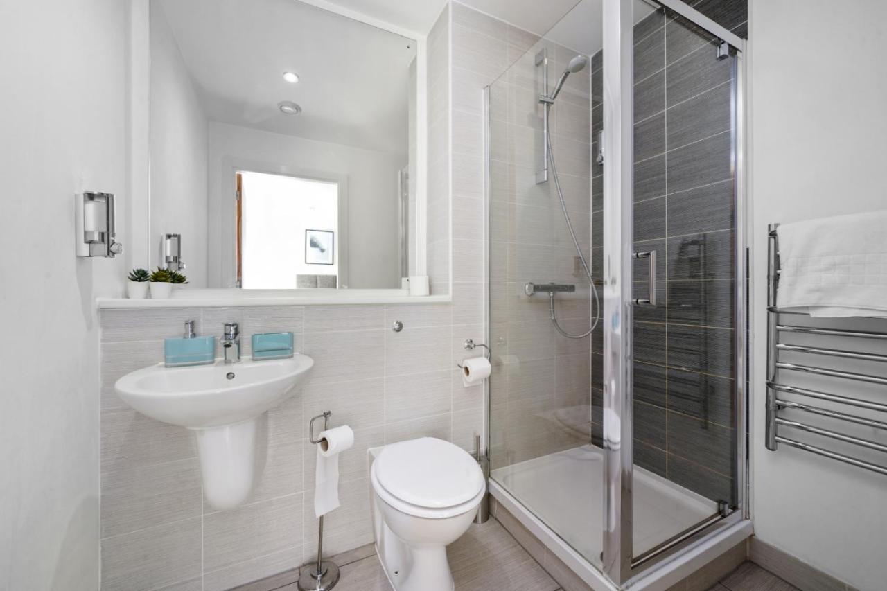 Stunning City Centre Penthouse - Sleeps 10 - Parking Манчестер Экстерьер фото